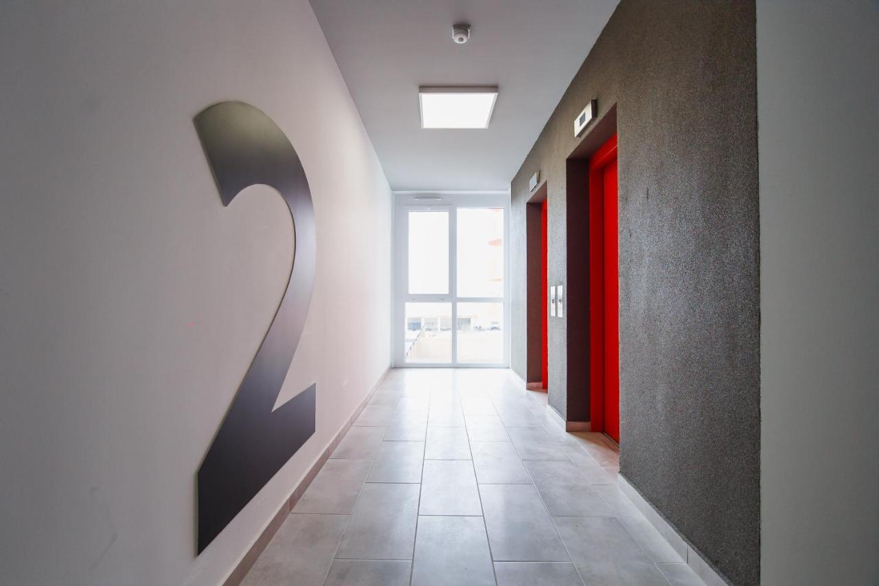 Azur Paradise Near City Center Oradea Exterior photo